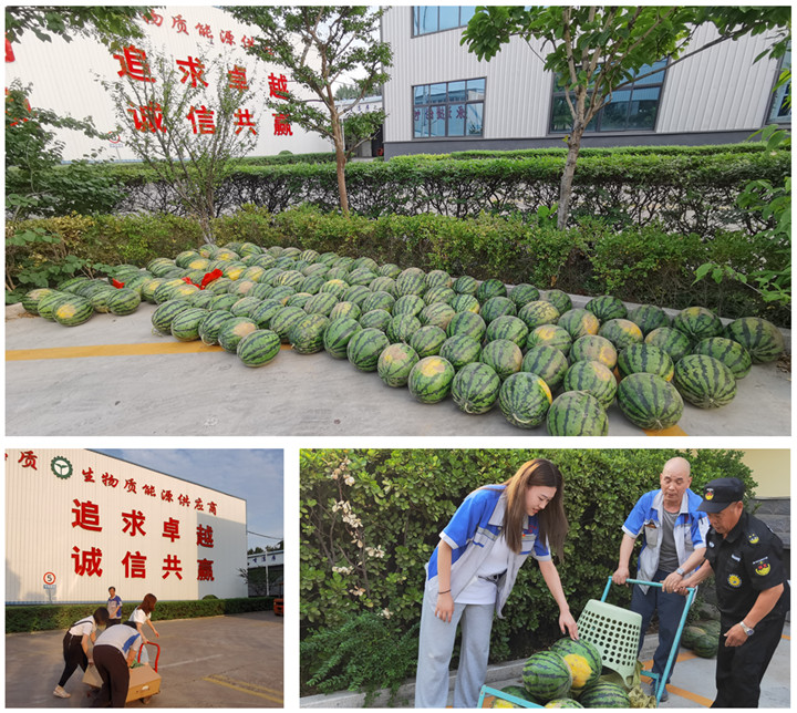 各部門派來領(lǐng)西瓜的代表，各個(gè)喜笑顏開.jpg